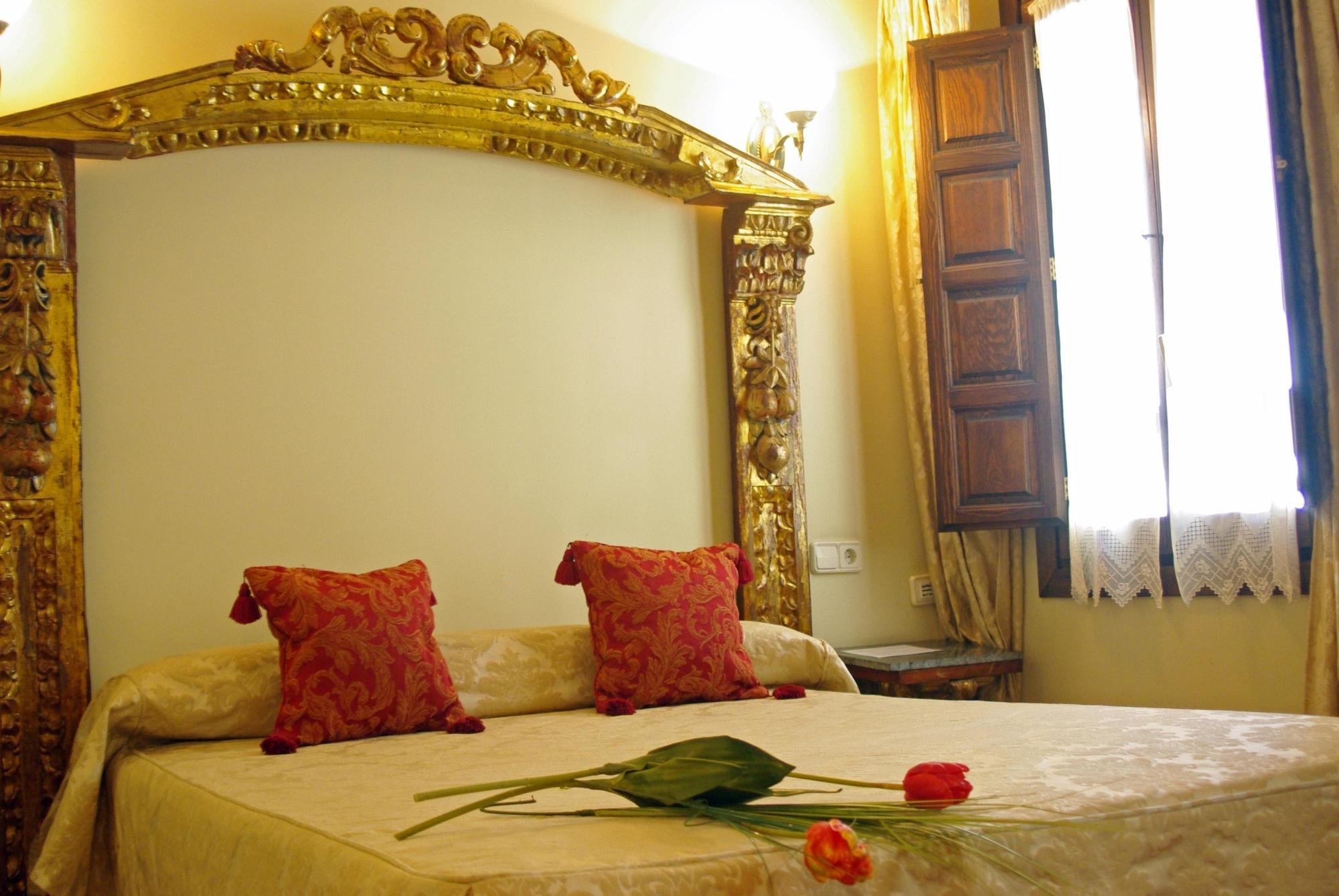 Hotel Alcazar Segovia Habitación foto